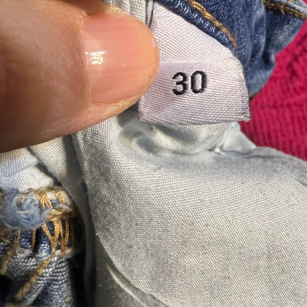 Women’s Vervet Flare Denim Jeans in Medium Blue - Picture 3 of 4